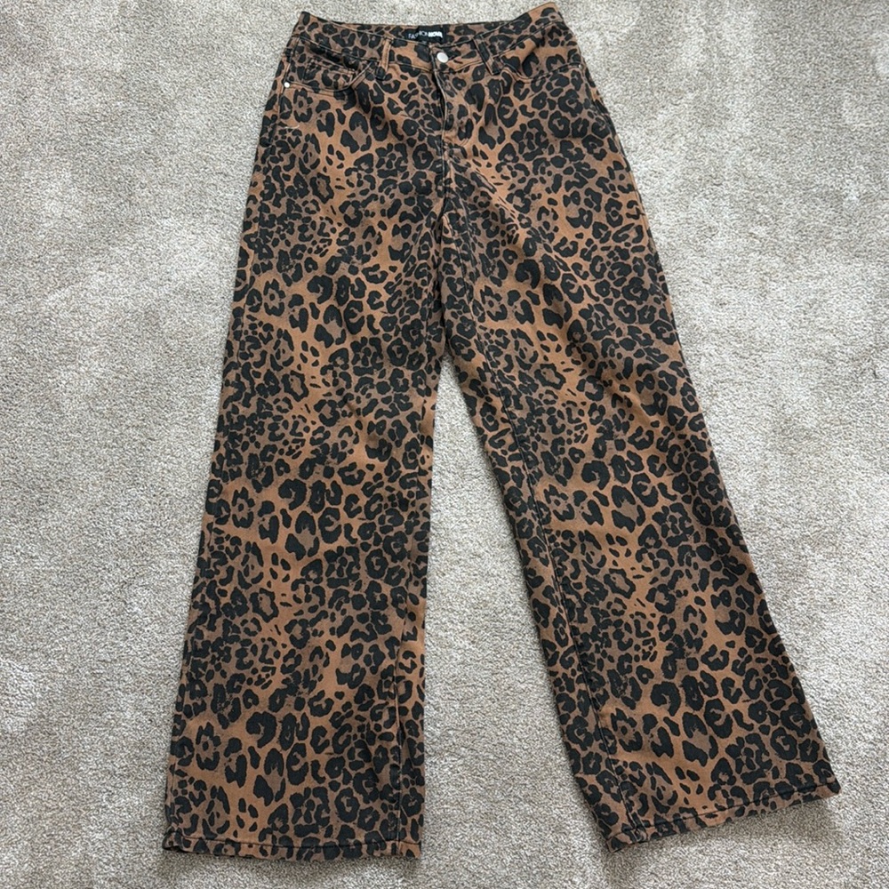 Fashion nova - wide leg cheetah print - size 7